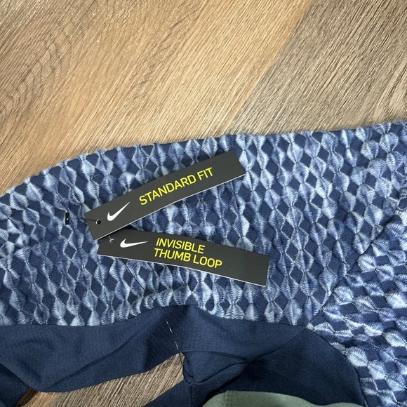 Nike Pro HyperWarm Shirt Women Large Training Navy Pullover Top Workout Running - Picture 8 of 11